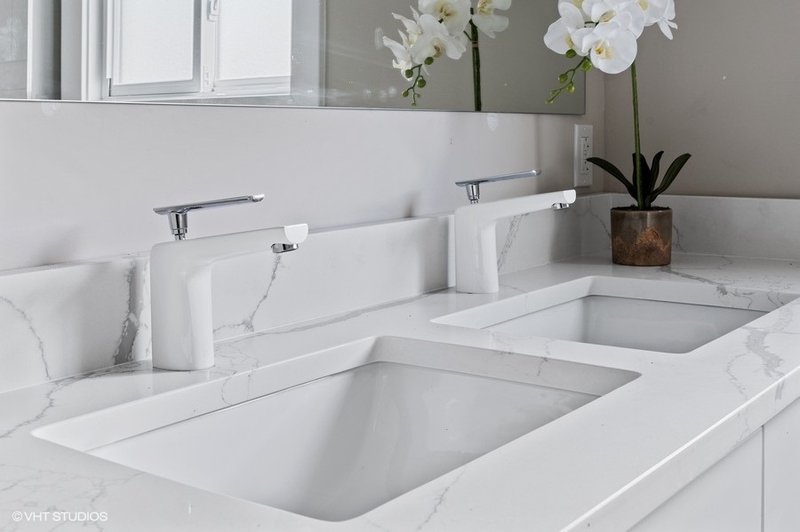 Double vanity sink close-up