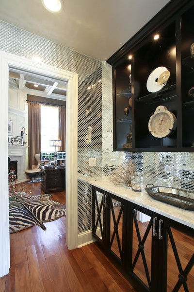 Vestibule display cabinets with mirrored mosaic wall